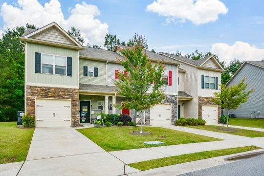 692 Oakside Place, Acworth, Georgia image 1