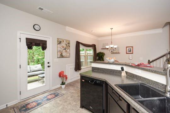 692 Oakside Place, Acworth, Georgia image 7