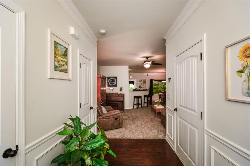 692 Oakside Place, Acworth, Georgia image 4