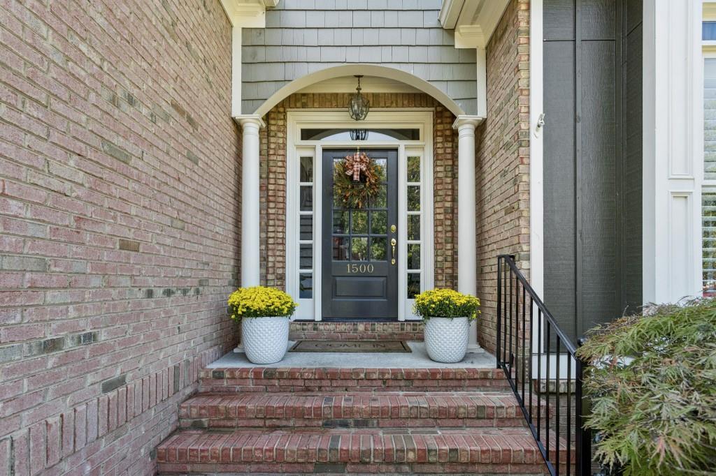 1500 Downington Run NW