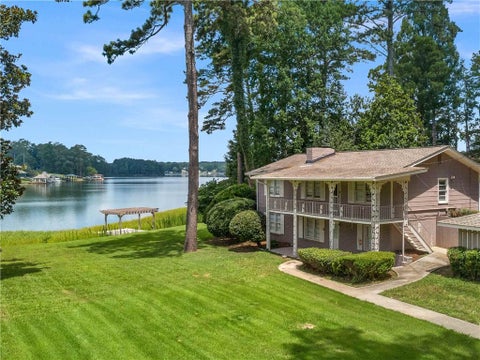 Homes For Sale - 3208 Lake Jodeco Road<br/> Jonesboro, GA 30236