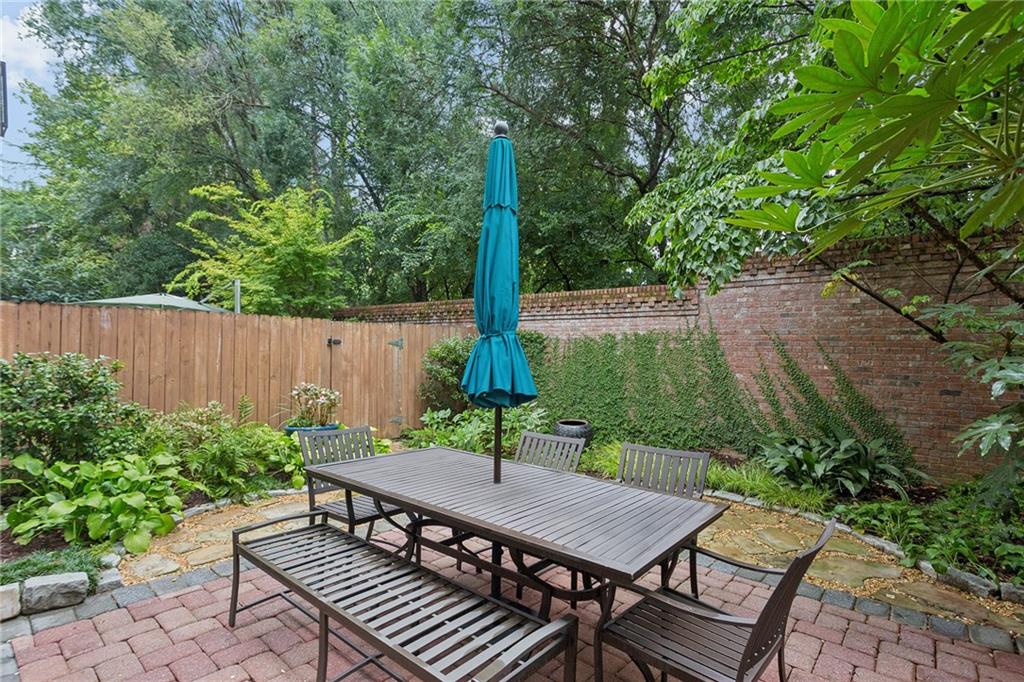 3313 Buckhead Forest Mews NE