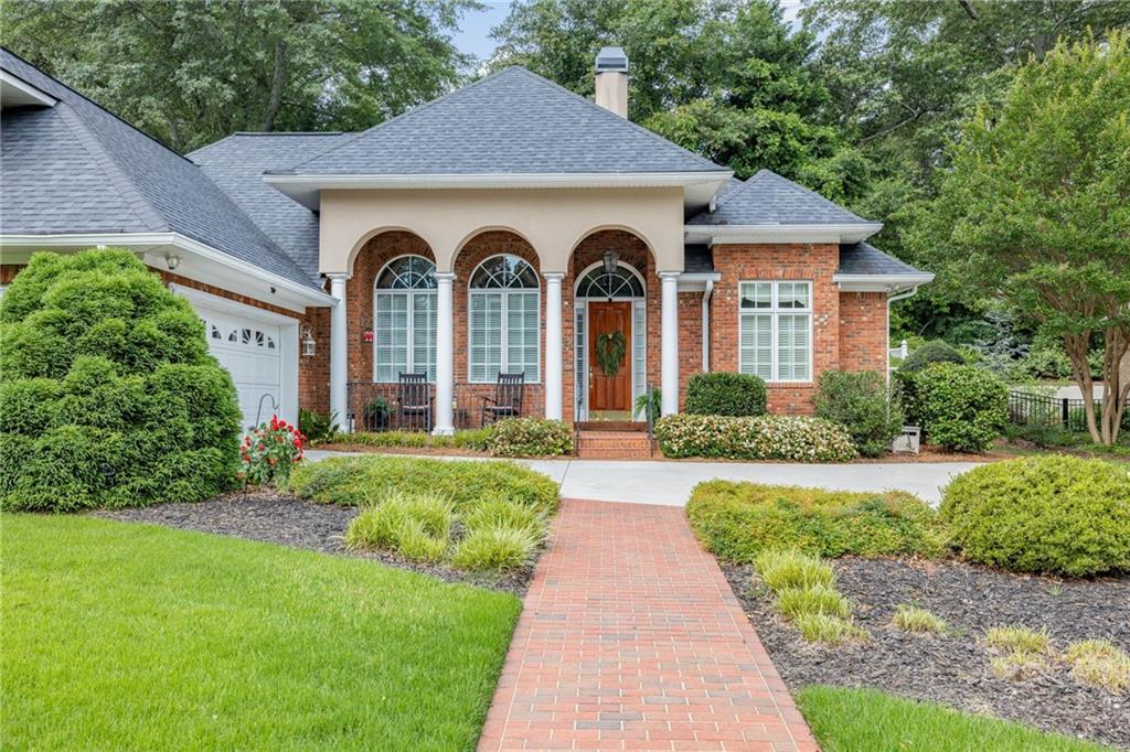 311 Vinings Walk