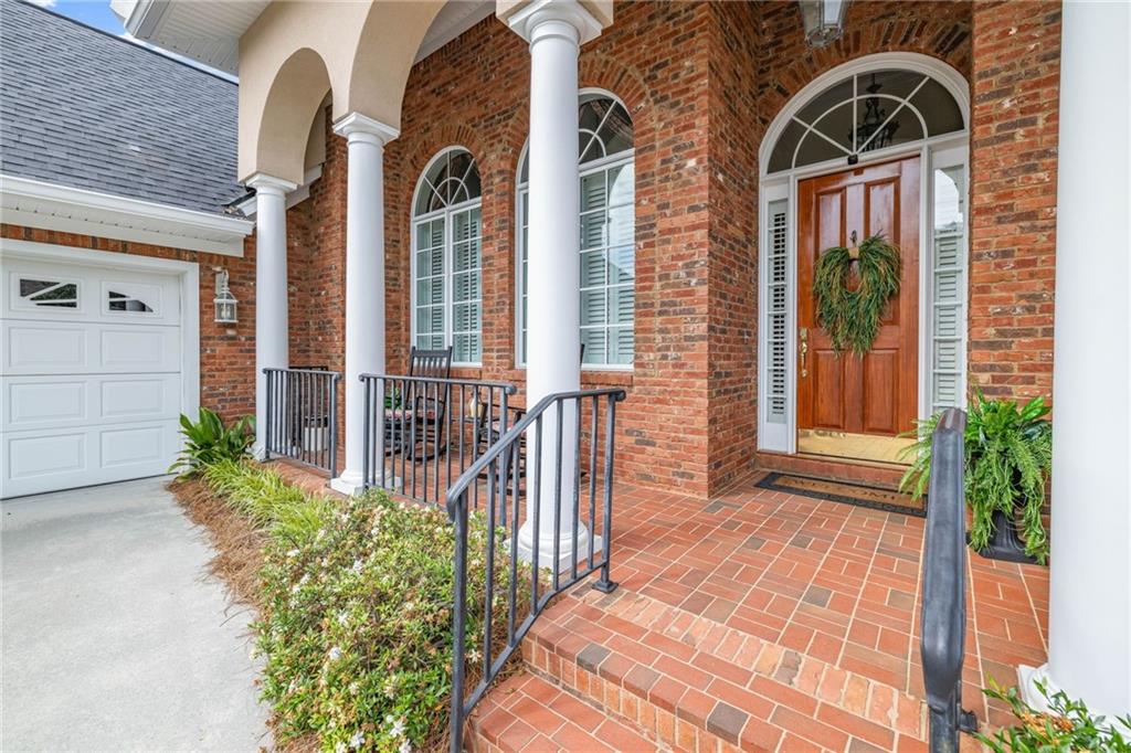 311 Vinings Walk