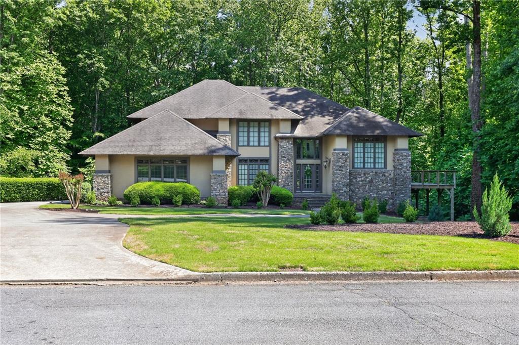 320 Waverly Hall Circle