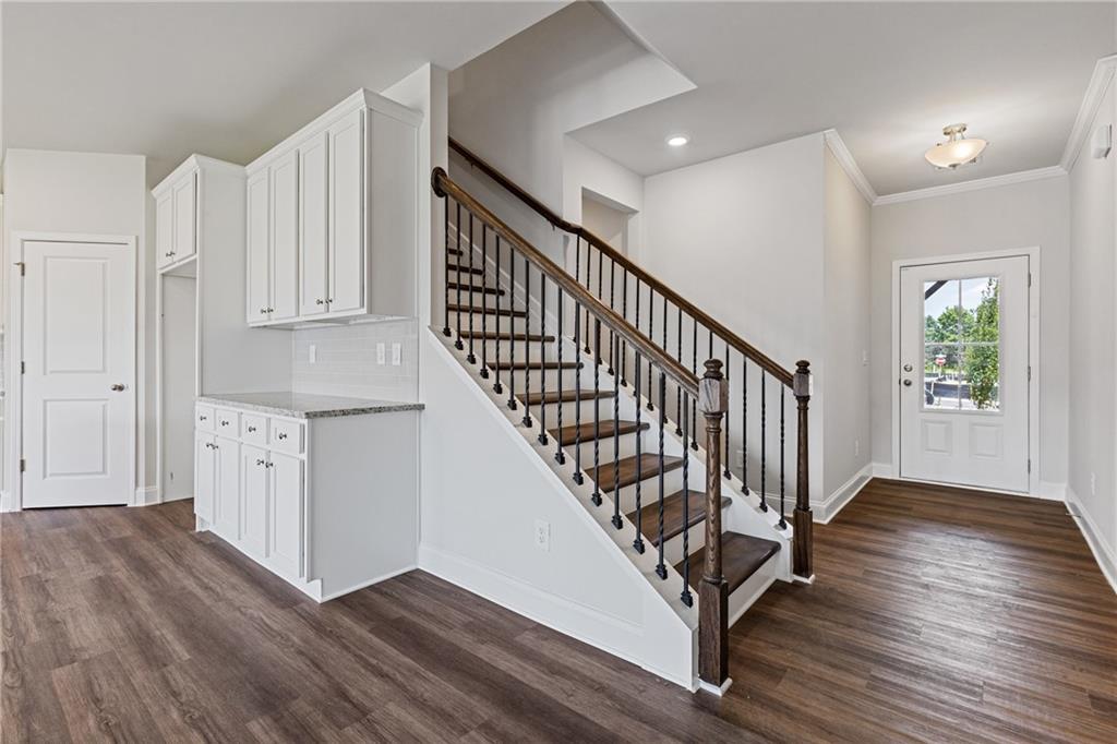 795 Leraes Way