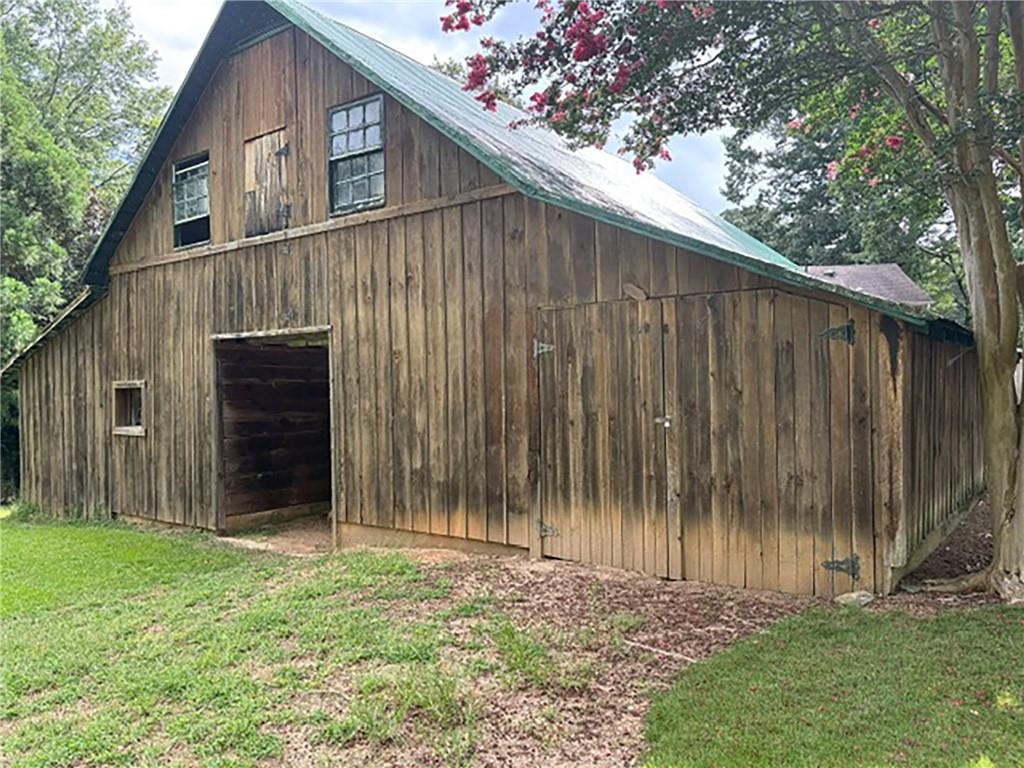 3290 Lower Roswell Road