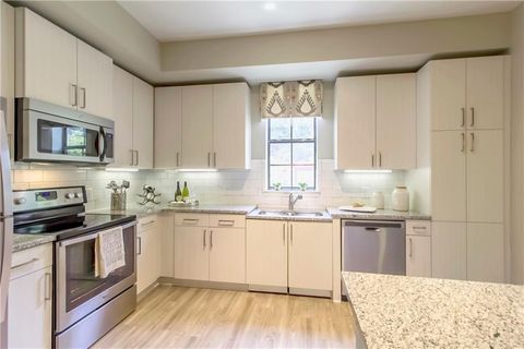 Condo For Rent - 4011 Roswell Road #2311<br/> Atlanta, GA 30342