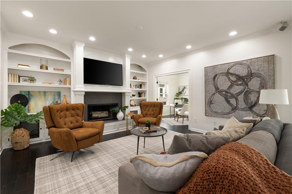 1124 Standard Drive NE