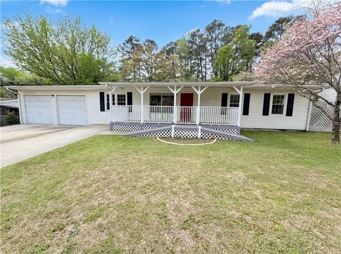 Homes For Sale - 1670 Wildwood Road<br/> Marietta, GA 30062