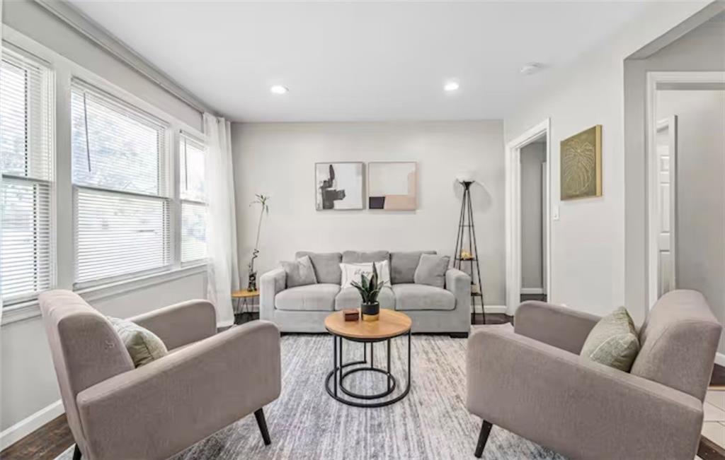 330 Camfield Court SW
