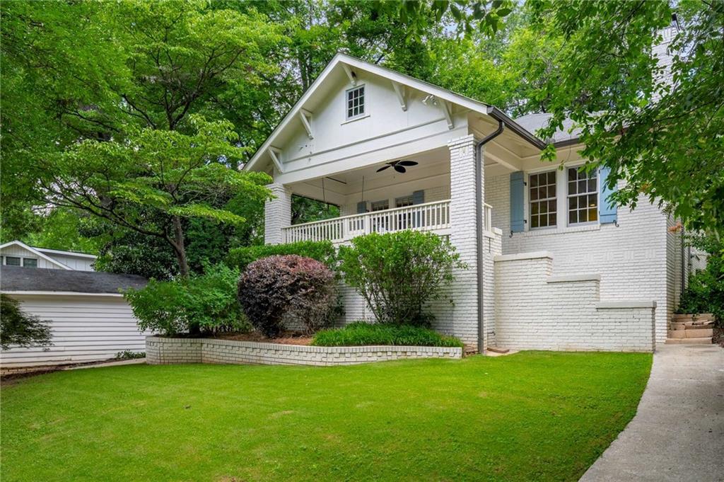 626 Elmwood Drive NE