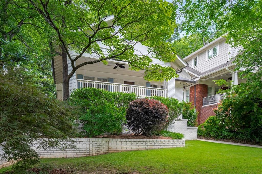 626 Elmwood Drive NE