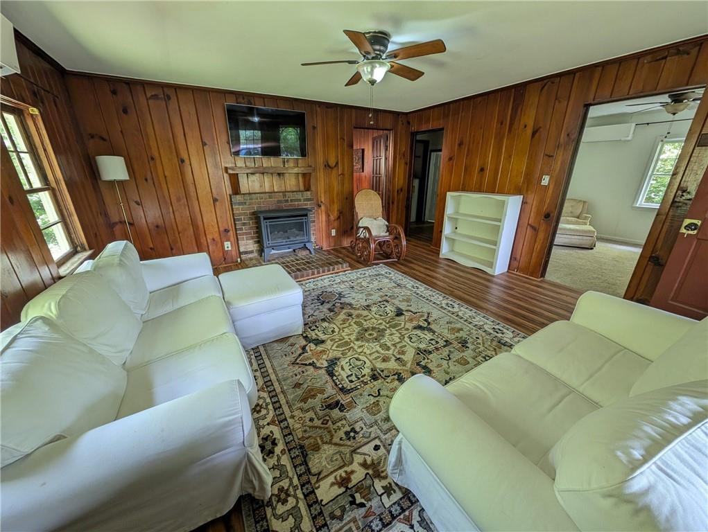1570 Falls Road, Toccoa, Georgia image 11