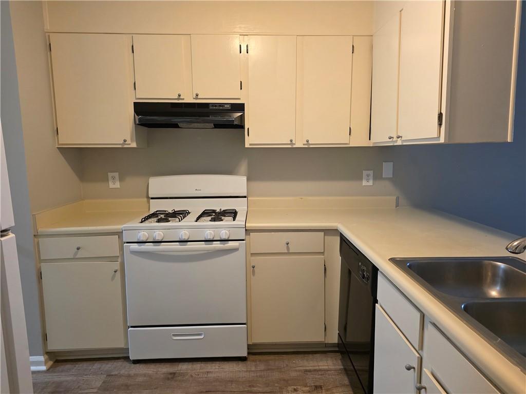 Oak Point - Residential Lease