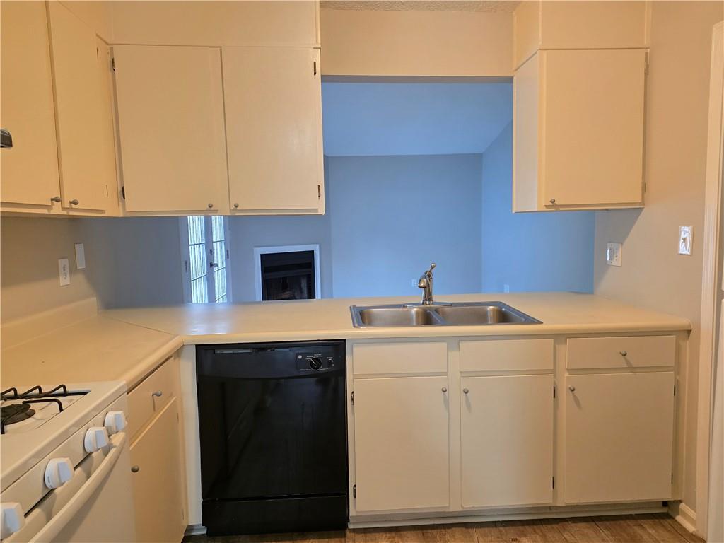 Oak Point - Residential Lease