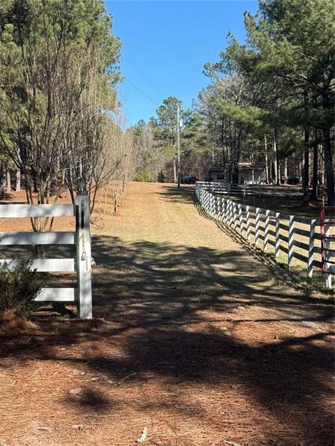 670 Jefferies Road Shady Dale GA 31085