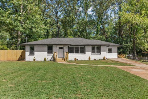 Homes For Sale - 2780 Long Way<br/> Decatur, GA 30032