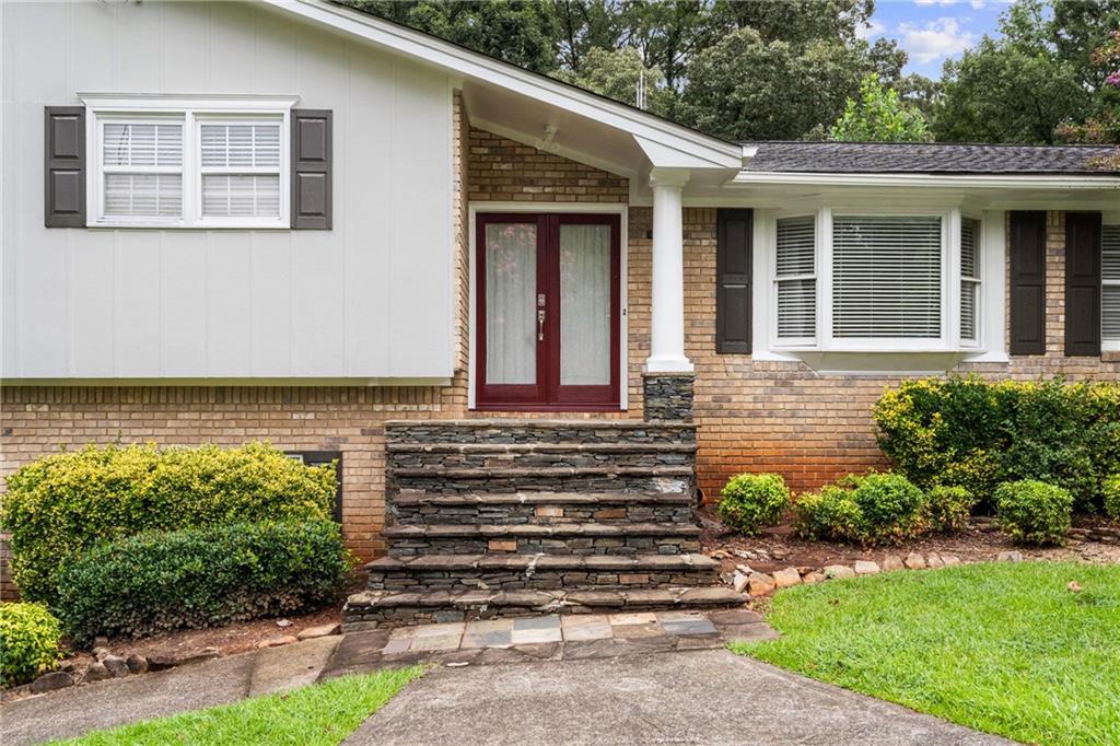 2072 Mcduffie Road