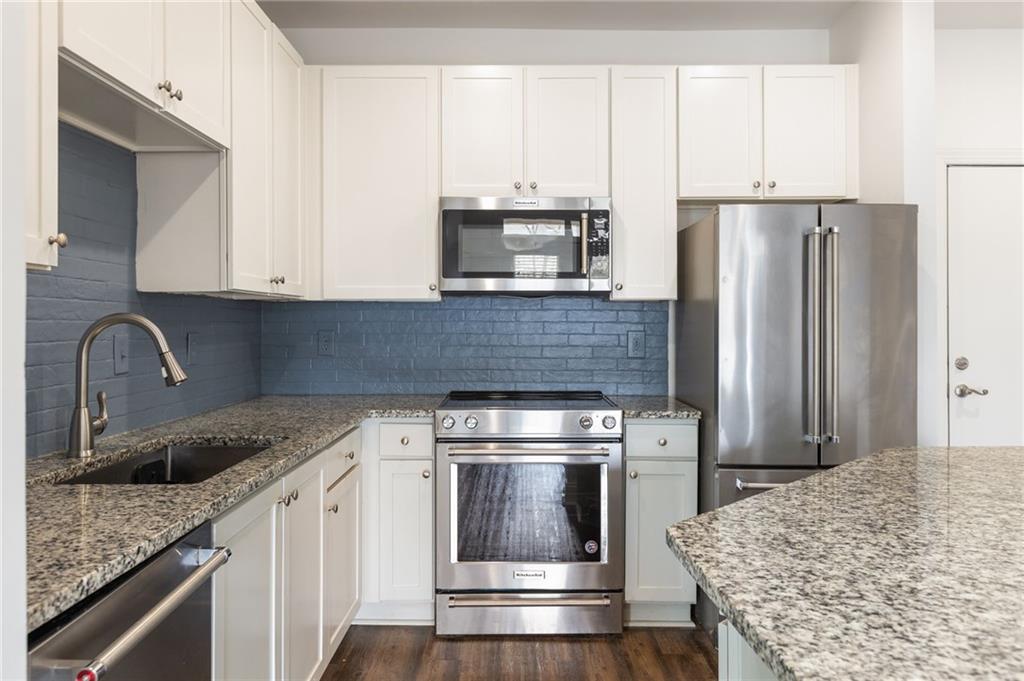 840 United Avenue SE 415