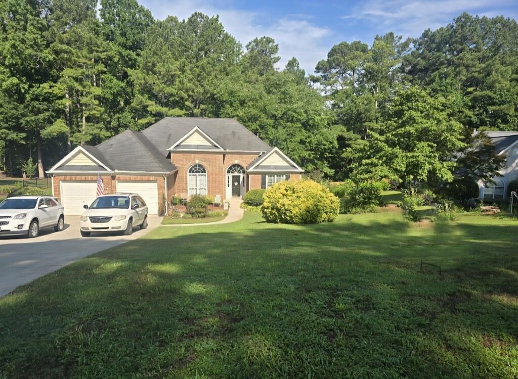 Beautiful Brick Front Ranch with Great Curb Appeal!
This charming 3-bedroom, 2-bath ranch-style home offers comfort, convenience, and style in a peaceful neighborhood setting. The manicured landscaping and brick front create eye-catching curb appeal, welcoming you into a spacious open floor plan perfect for both relaxing and entertaining.
Home Highlights:
Brick front with great curb appeal and mature landscaping. Vaulted ceilings in the living room + open foyer = bright & airy. Huge oversized master bedroom. Spa-like master bath with soaking tub, separate shower & double vanities. Cozy gas fireplace in the living room. New laminate tile flooring in kitchen. Appliances stay — including washer & dryer! Attached 2-car garage. Spacious driveway + lush yard = perfect outdoor living. Swim & Tennis community, close to parks, shopping, and top-rated schools!