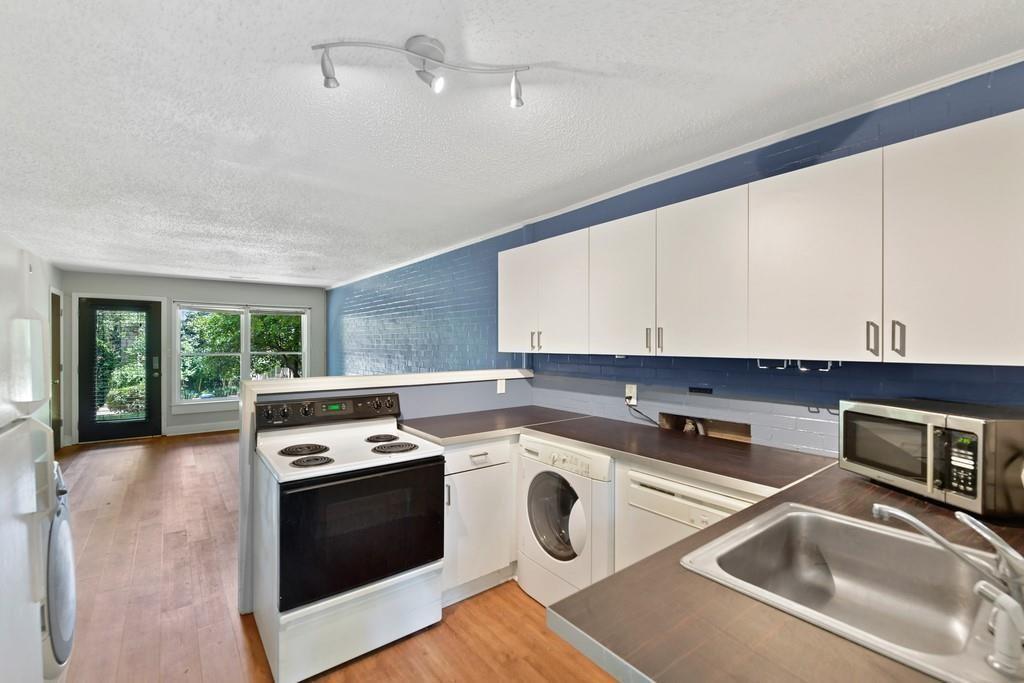 326 Mathews Avenue B