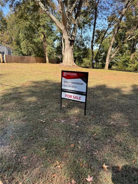 Vacant Land For Sale - 1461 Hawthorne Avenue<br/> Smyrna, GA 30080