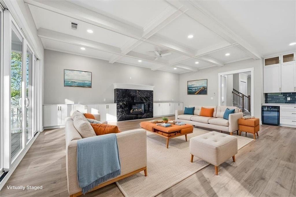 7711 Elm Circle