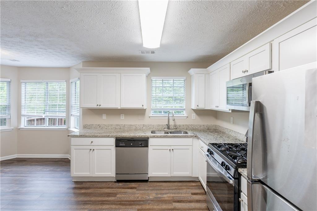 6590 Smoke Ridge Drive, Atlanta, Georgia image 2
