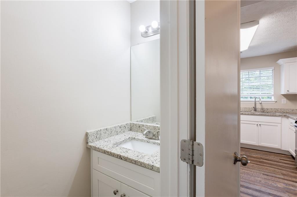 6590 Smoke Ridge Drive, Atlanta, Georgia image 15