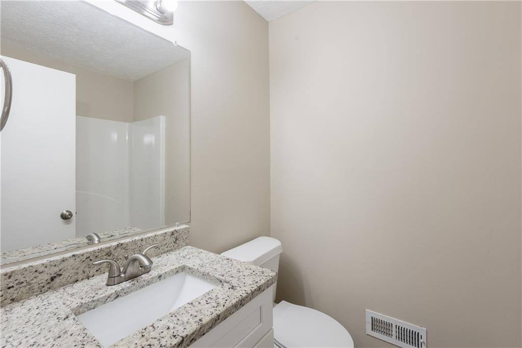 6590 Smoke Ridge Drive, Atlanta, Georgia image 27
