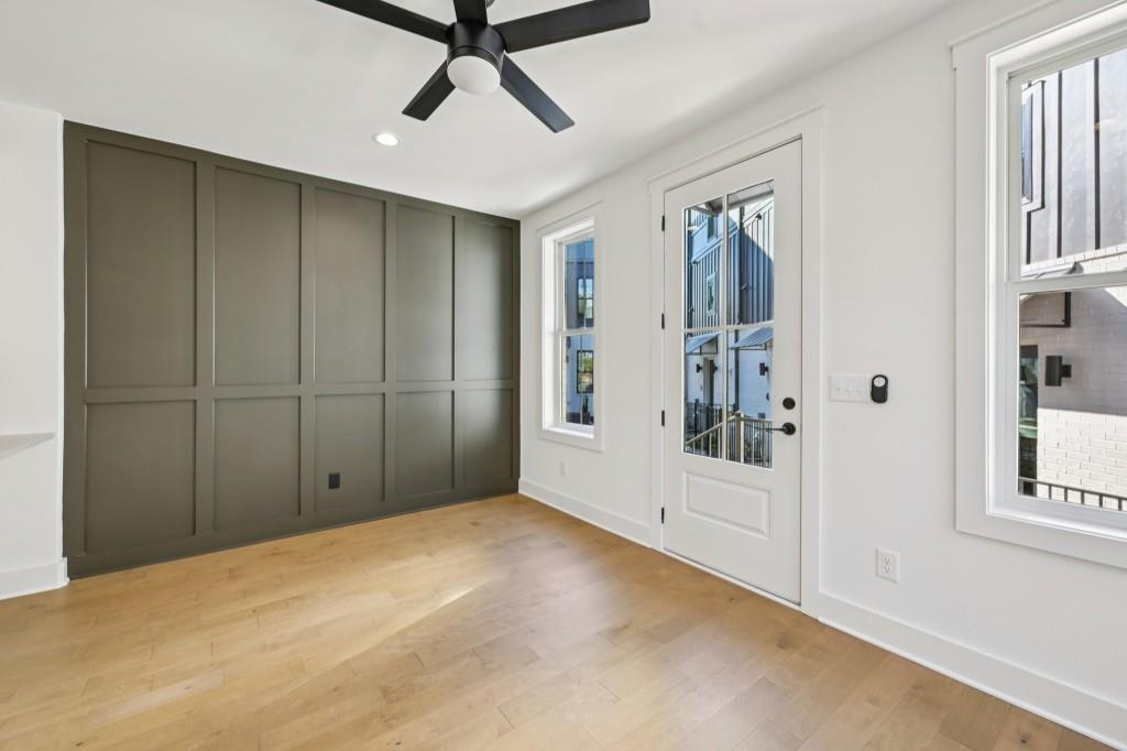 1160 Boulevard SE 11