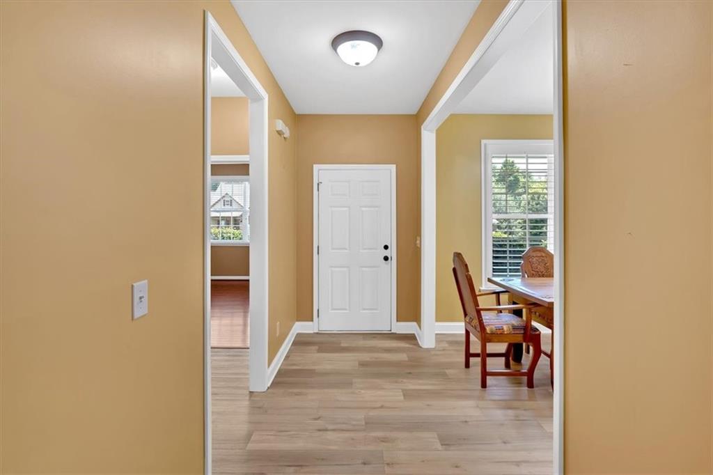 125 Thornwood Drive SW