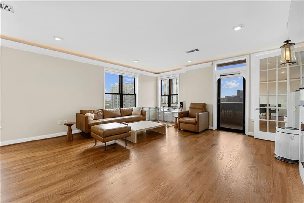3334 Peachtree Road NE 1412