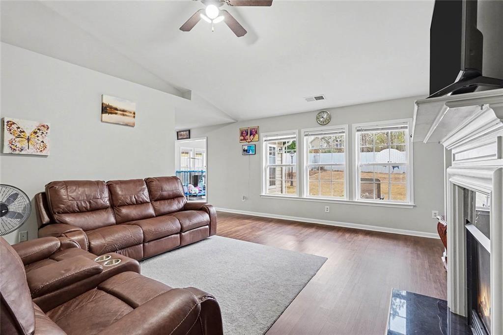 2416 Centennial Hill Way NW