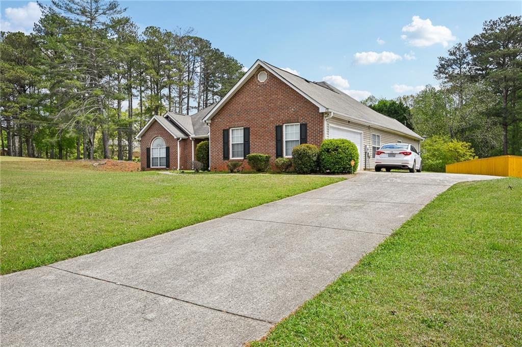 6350 Wellesley Drive, Riverdale, Georgia image 3