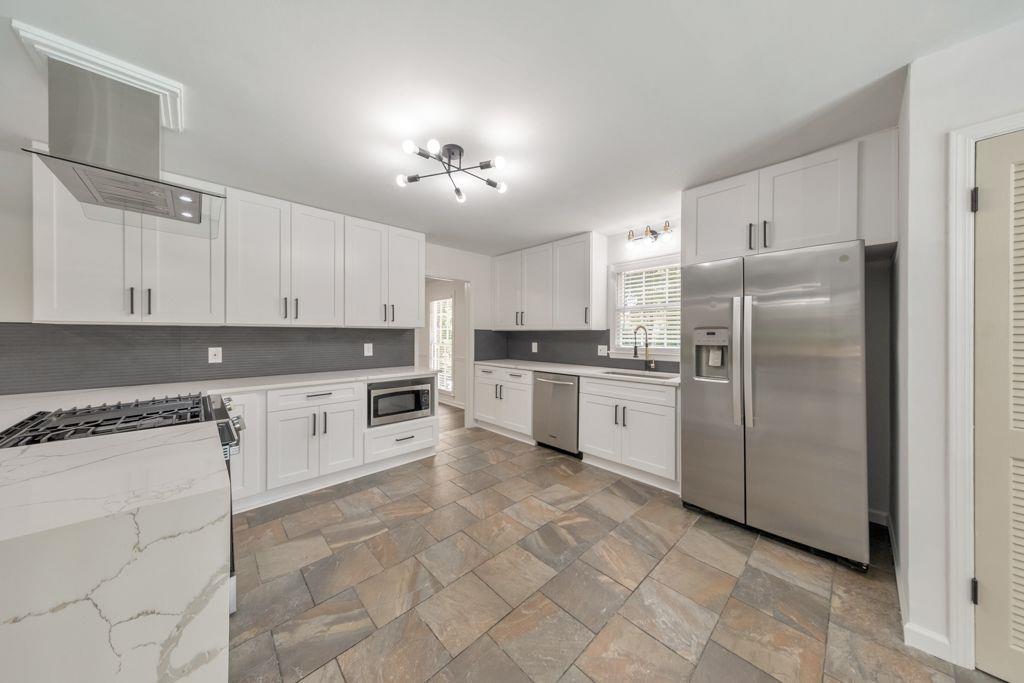 1552 Hillhaven Drive