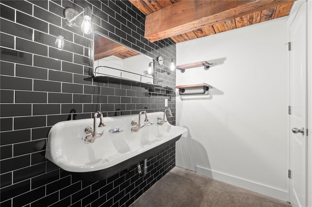 644 Wells Street #8, Atlanta, Georgia image 20