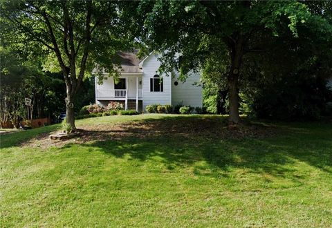 6413 Stanbrough Lane Dallas GA 30157