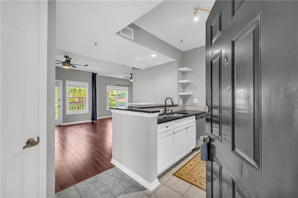 1250 Parkwood Circle SE 1213