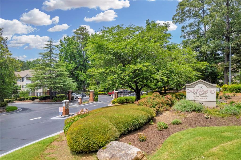 Parkwood Place - Residential