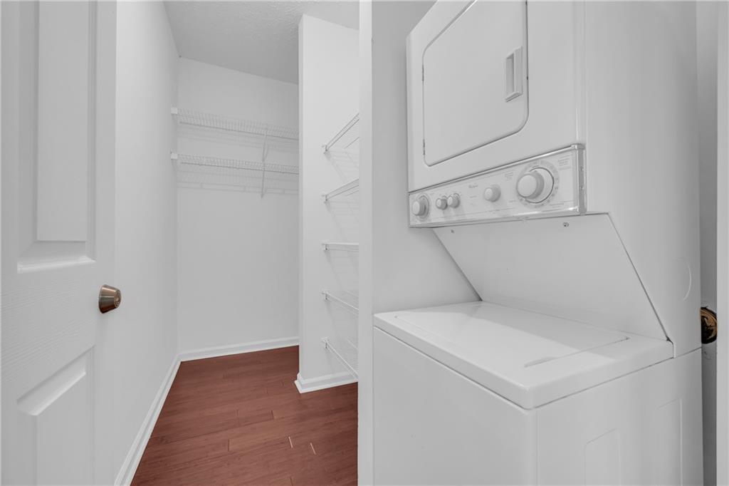 Parkwood Place - Residential