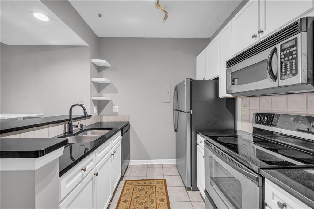 1250 Parkwood Circle SE 1213