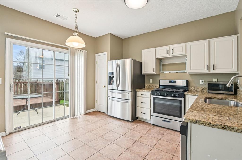 1726 Taynton Circle NW