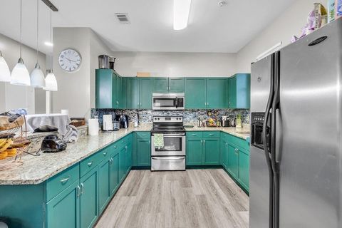 Condo For Sale - 870 Mayson Turner Road #1246<br/> Fulton County, Atlanta, GA 30314