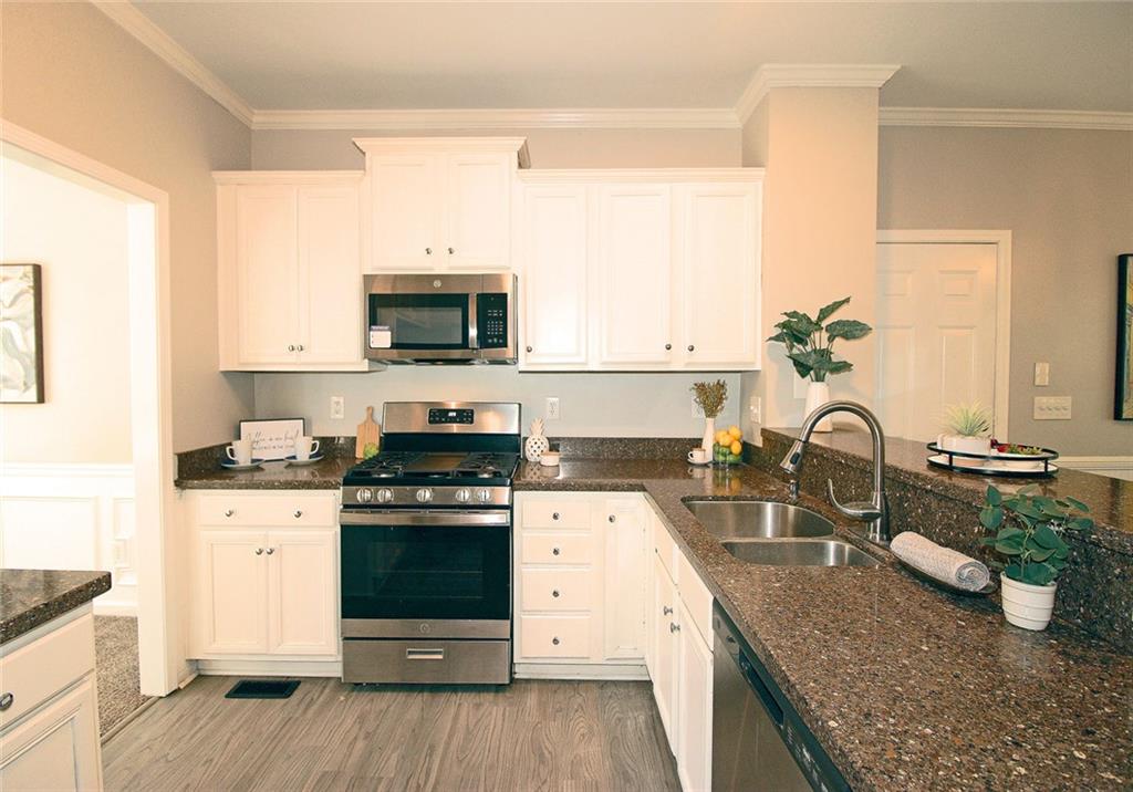 1213 Kingsbury Lane