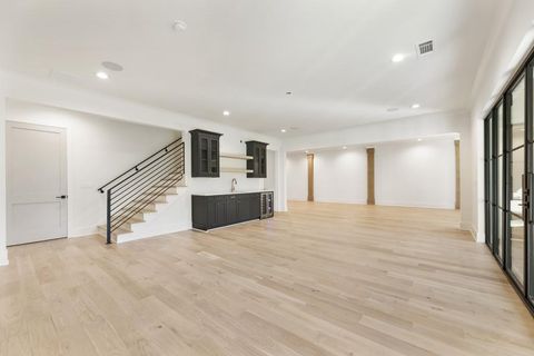 listing image 49