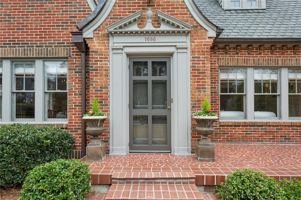 1686 Johnson Road NE