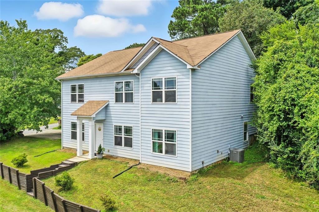 2195 Pinetree Drive