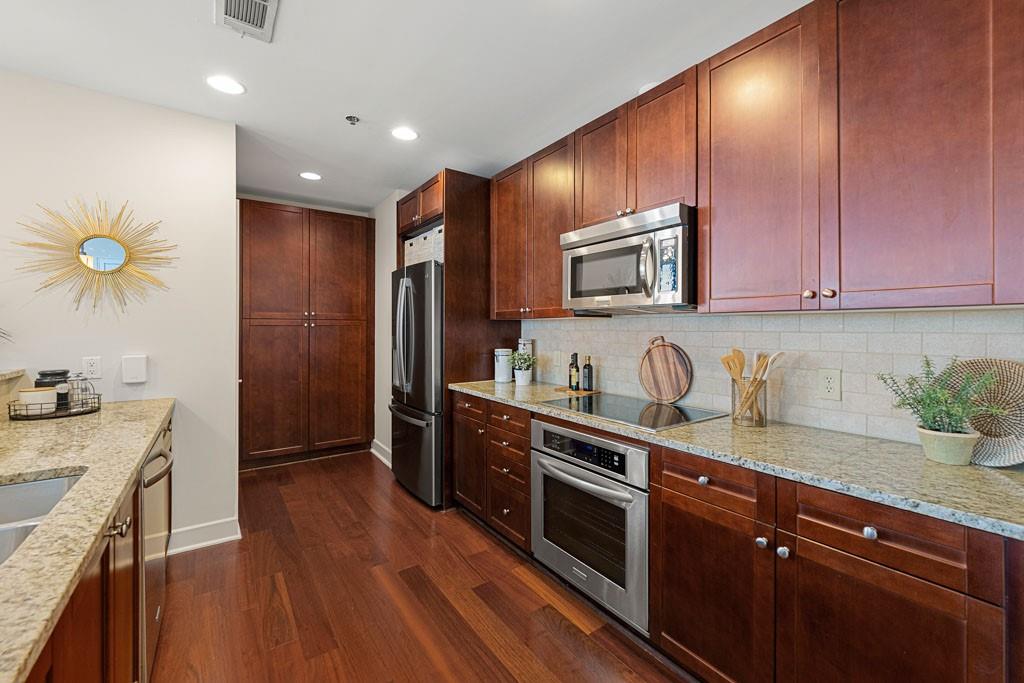 2795 Peachtree Road NE 1602